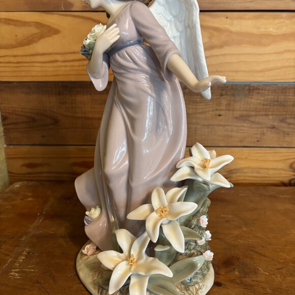 Porcelain Angel - Picture 2 of 7